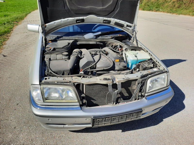MERCEDES-BENZ C 240