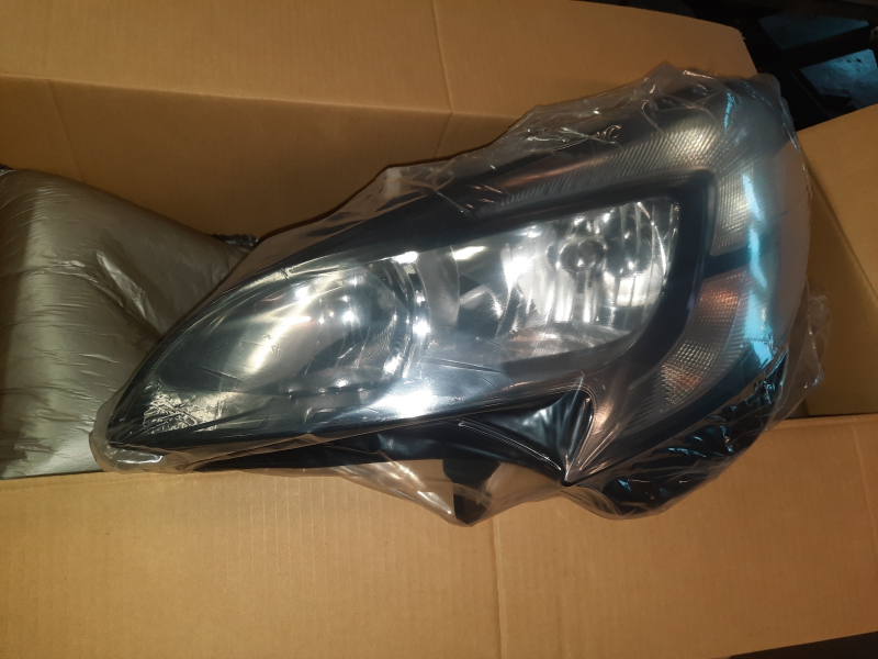 Set - Hauptscheinwerfer TYC 20-15017-05-2, Rechts 20-15018-05-2, Links