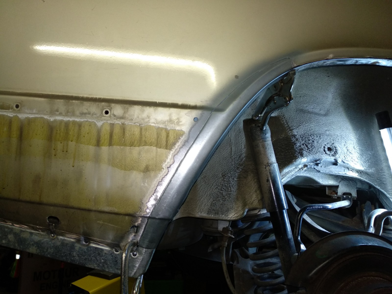 Seitenteil reparieren - kompletten Radlauf innen und außen instandsetzen und lackieren