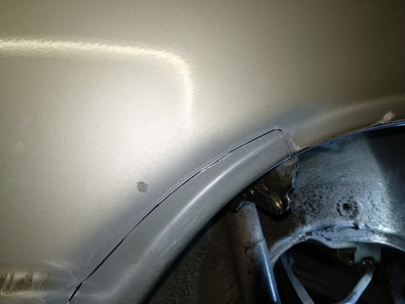 Seitenteil reparieren - kompletten Radlauf innen und außen instandsetzen und lackieren