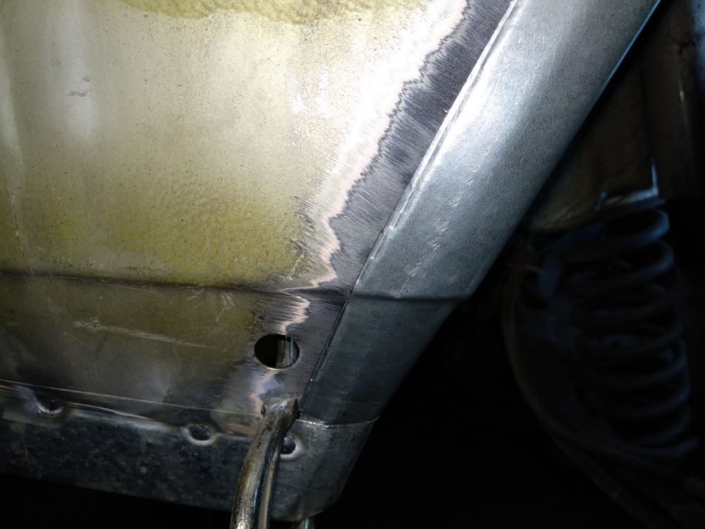 Seitenteil reparieren - kompletten Radlauf innen und außen instandsetzen und lackieren